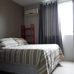 Apartamento Venha Se Hospedar Num Lugar Que Tenha Seu Estilo. Apto 2 Quartos., Florianópolis